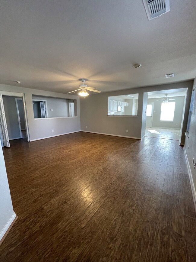 3302 Legends Shadow Dr, Spring, TX 77386 - photo 3