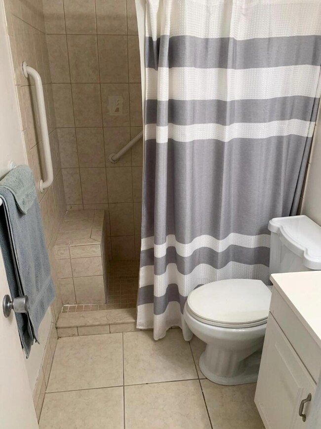 74 Sheffield D unit D, West Palm Beach, FL 33417 - photo 3