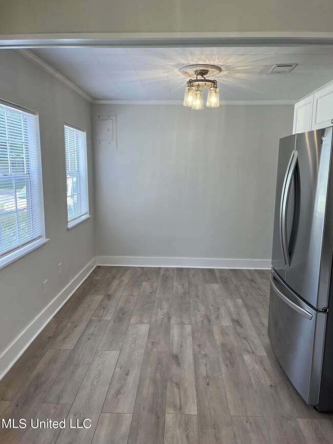 313 Forrest Ave, Biloxi, MS 39530 - photo 3