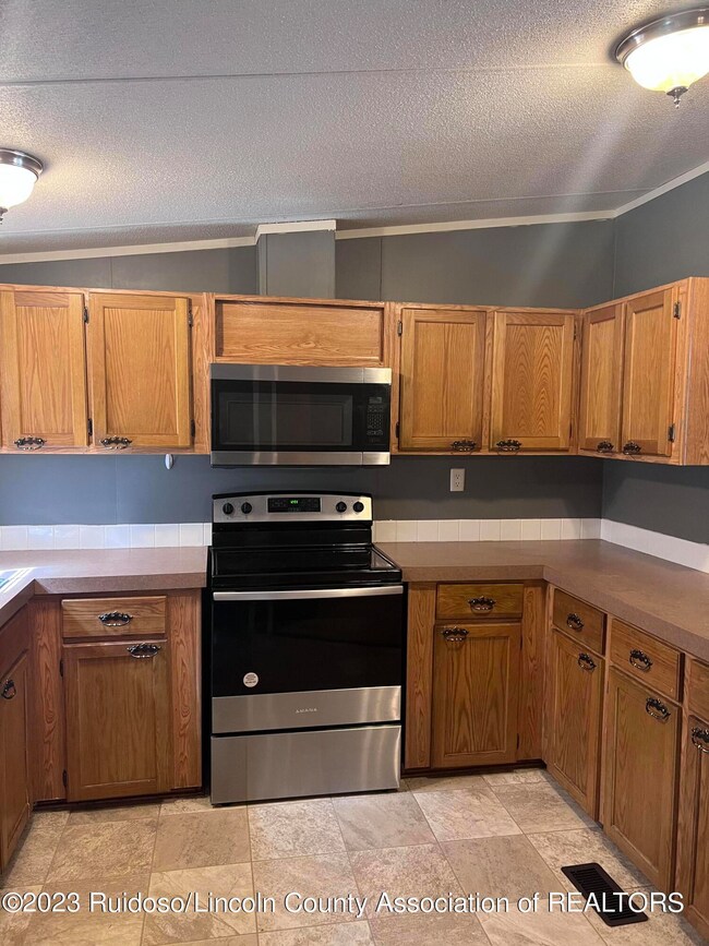 B3DC6AF6-05B7-41E7-A5FC-B6395630ABB4