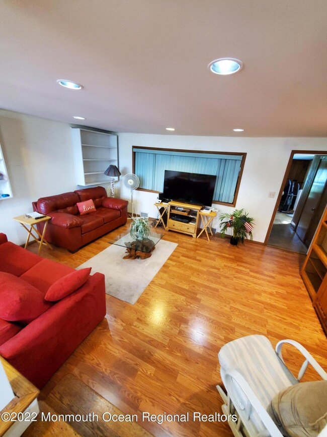 14 Dibling St, Union Beach, NJ 07735 - photo 2