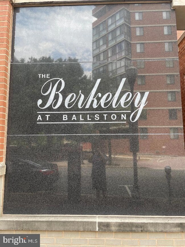 The Berkeley unit 104, Arlington, VA 22201 - photo 3