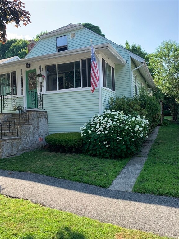 129 Hamilton Ave, Quincy, MA 02171 - photo 3