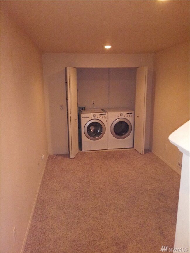 23317 Edmonds Way unit 4, Edmonds, WA 98026 - photo 3