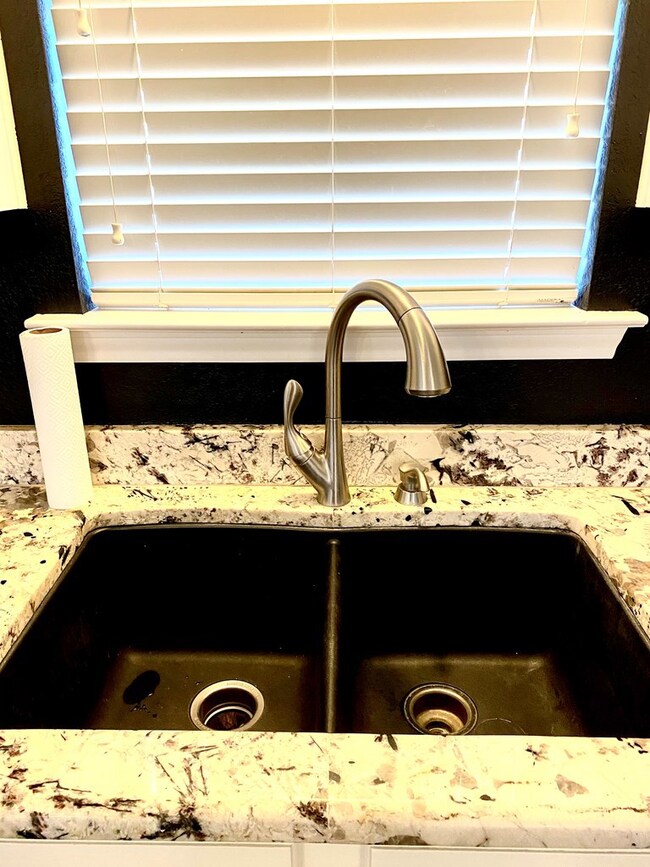 8765 Vassar, Odessa, TX 79765 - photo 5