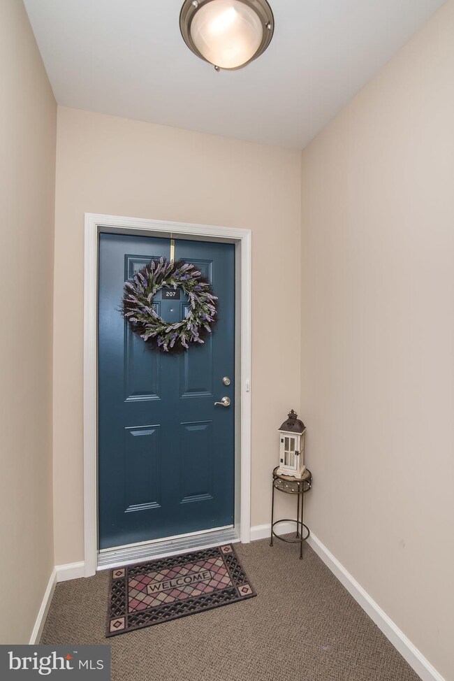 1410 Wigeon Way unit 207, Gambrills, MD 21054 - photo 2