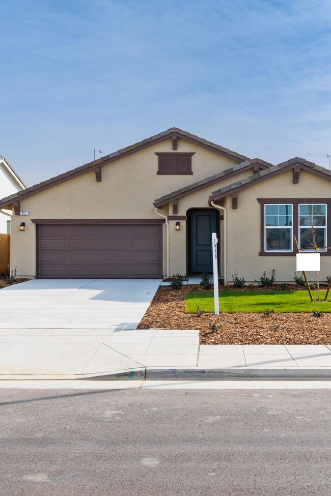 Lot 1015-17