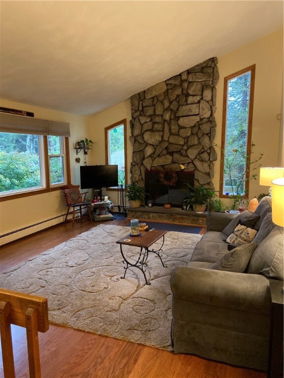 211 Greenwood Dr, Wakefield, RI 02879 - photo 5