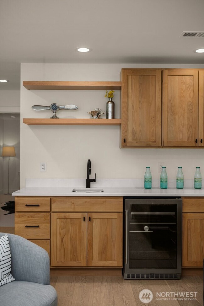 807 W Armour St, Seattle, WA 98119 - photo 6