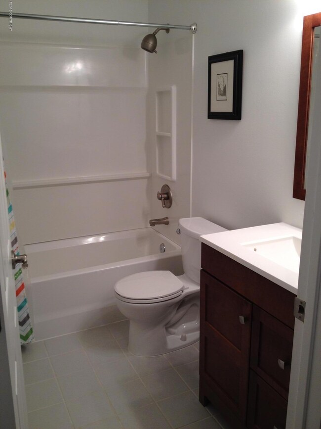 2nd Bathroom IIII