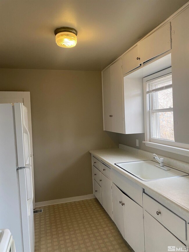 1312 Ralston St, Reno, NV 89503 - photo 3