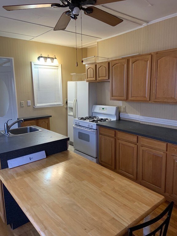 111 Stetson Ave unit 111A, Swampscott, MA 01907 - photo 3