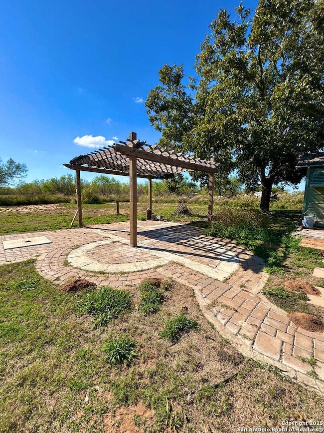 1128 Fm 3175, Lytle, TX 78052 - photo 2
