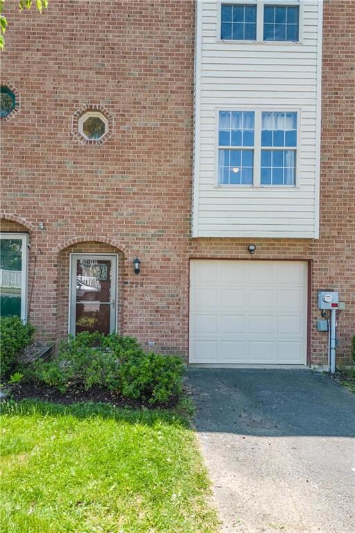 224 Ridgeview Dr, Alburtis, PA 18011 - photo 2