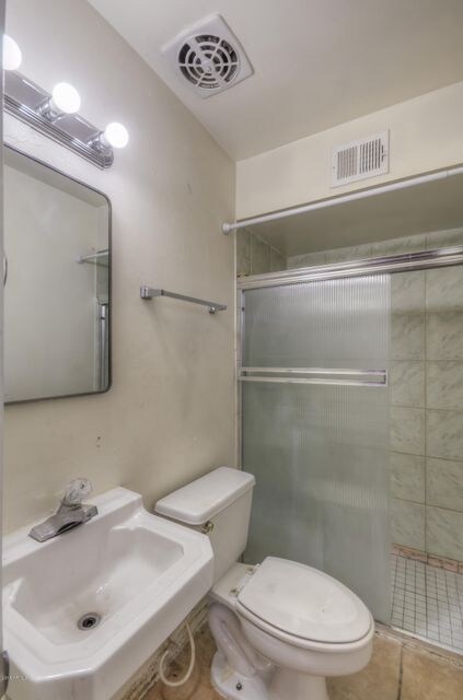 5526 W Avalon Dr, Phoenix, AZ 85031 - photo 7