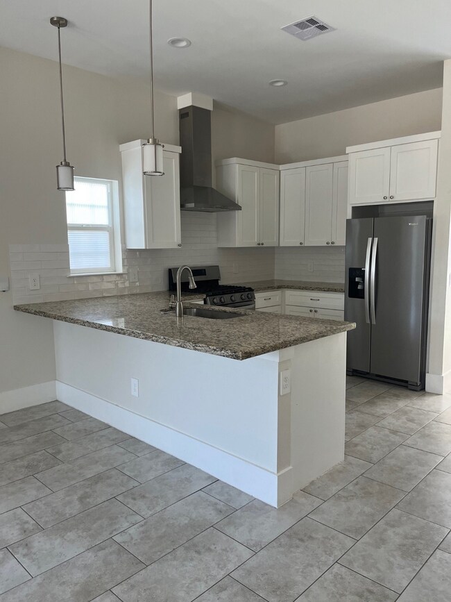 2002 Lynnfield Unit A St, Houston, TX 77093 - photo 3