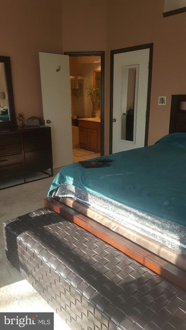 3303 Sir Thomas Dr unit 42, Silver Spring, MD 20904 - photo 2