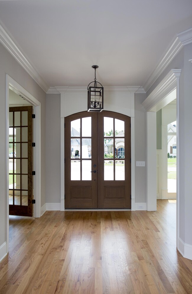 8080 Jonathan Dr, Ooltewah, TN 37363 - photo 2