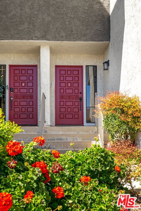 4315 Freedom Dr unit 7, Calabasas, CA 91302 - photo 3