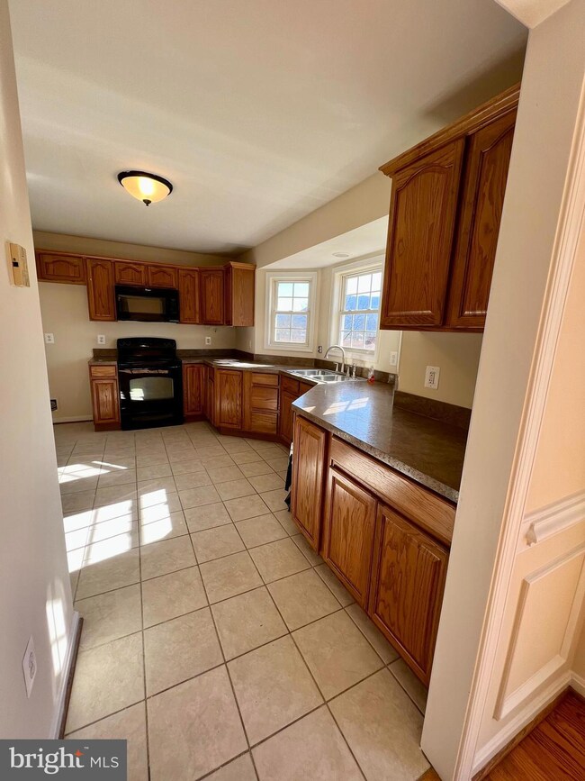 134 E North St, Strasburg, VA 22657 - photo 4