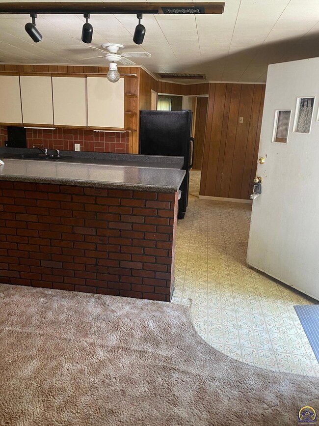 2204 SW Mission Ave, Topeka, KS 66614 - photo 6