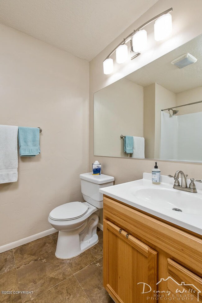 Bathroom-20200811-7441
