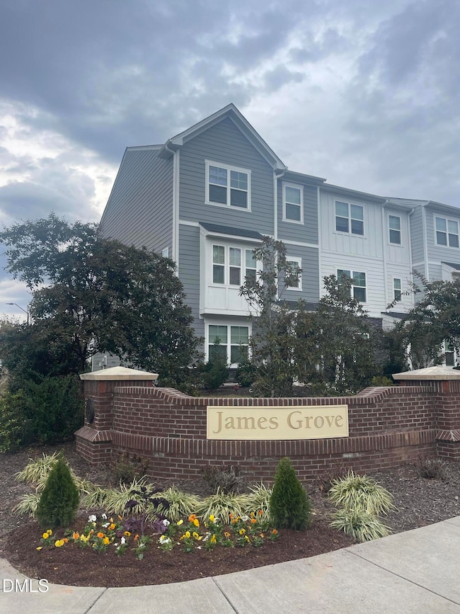 616 Hortons Creek Rd, Cary, NC 27519 - photo 2