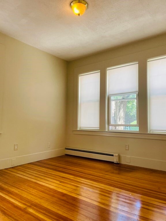 43 Dow St unit 1, Salem, MA 01970 - photo 2