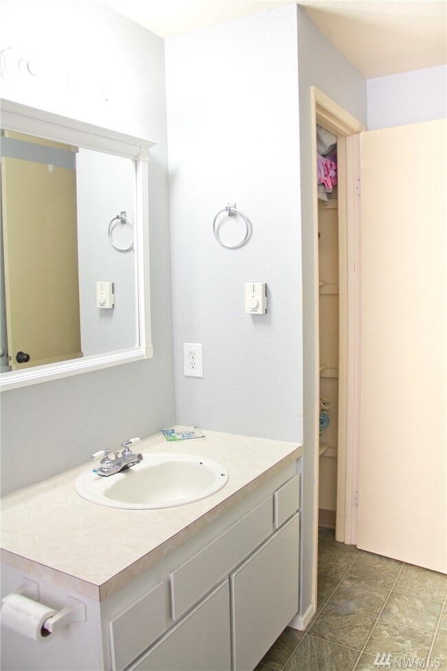 30 E Huckleberry Dr, Grapeview, WA 98546 - photo 7