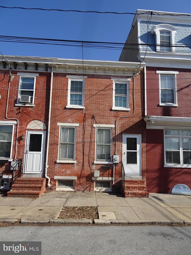 903 Clayton St, New Castle, DE 19720 - photo 2