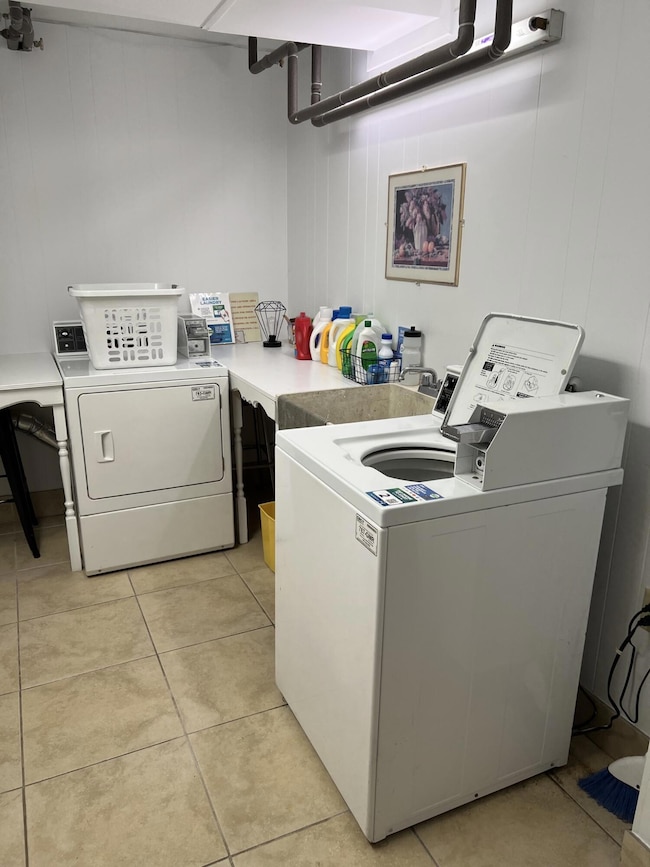 22 Zurich Ct unit 2, Lake Geneva, WI 53147 - photo 5