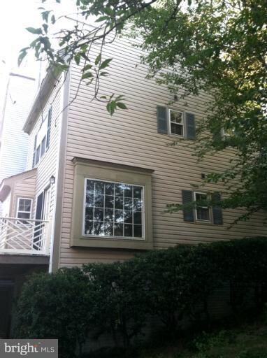 12831 Mill Brook Ct, Woodbridge, VA 22192 - photo 7