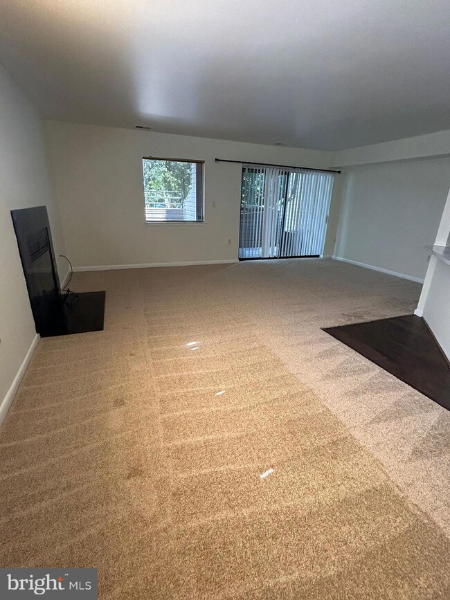 8103 Greenspring Way unit B, Owings Mills, MD 21117 - photo 6