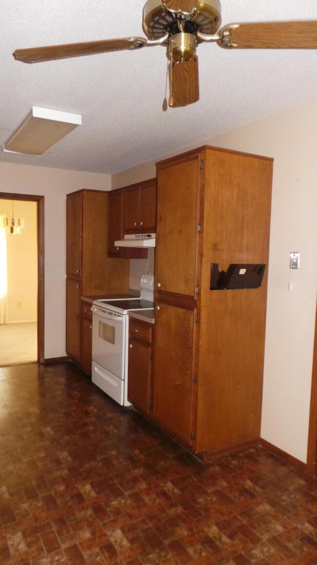 3 Village Park Dr, Laurel, MS 39443 - photo 5