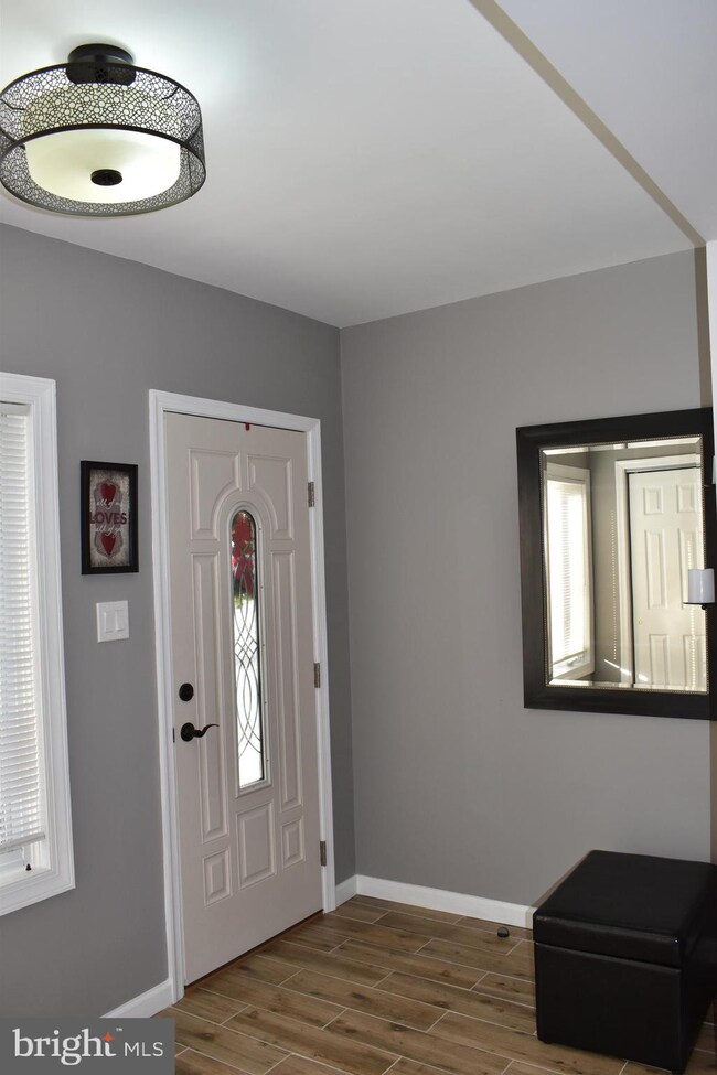 2819 Sellers St, Philadelphia, PA 19137 - photo 4