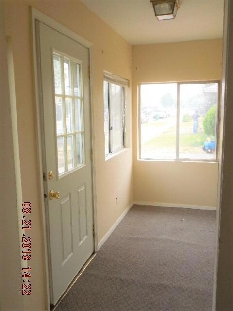 2008 Eberlein Ave, Klamath Falls, OR 97601 - photo 3