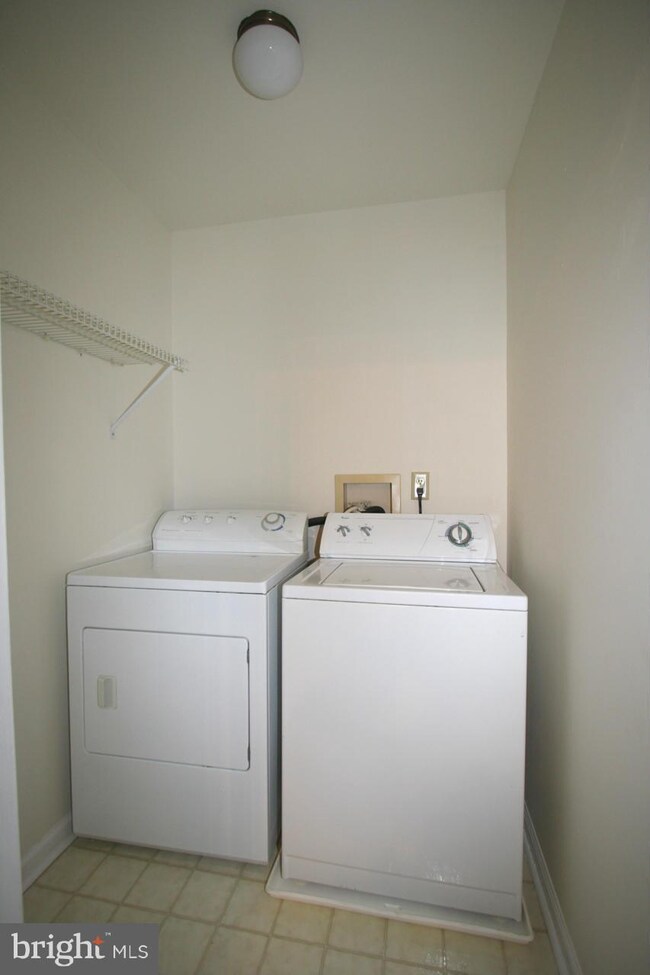 612 Knightsbridge Dr, Hagerstown, MD 21740 - photo 6