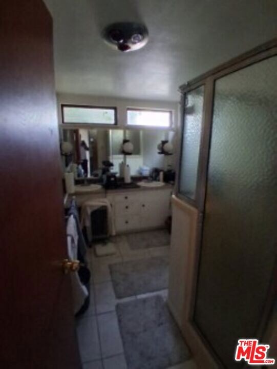 4600 Don Quixote Dr, Los Angeles, CA 90008 - photo 7