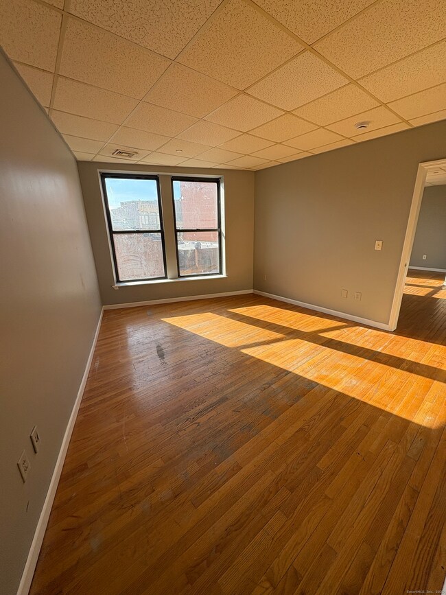 16 Franklin St unit 407, Norwich, CT 06360 - photo 6