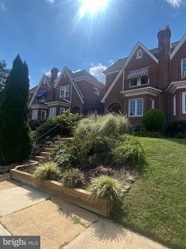 216 W 37th St, Wilmington, DE 19802 - photo 2