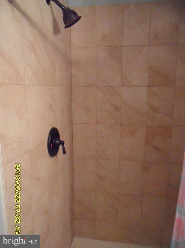 910 Mentor Ave, Capitol Heights, MD 20743 - photo 7