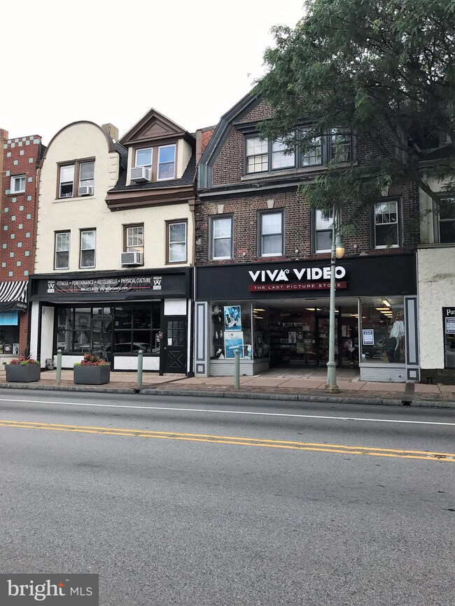 14 W Lancaster Ave unit 3RD FL, Ardmore, PA 19003 - photo 2