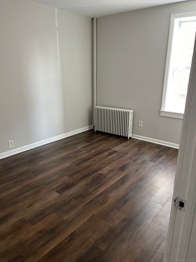 146 George St unit 2, Bridgeport, CT 06604 - photo 3