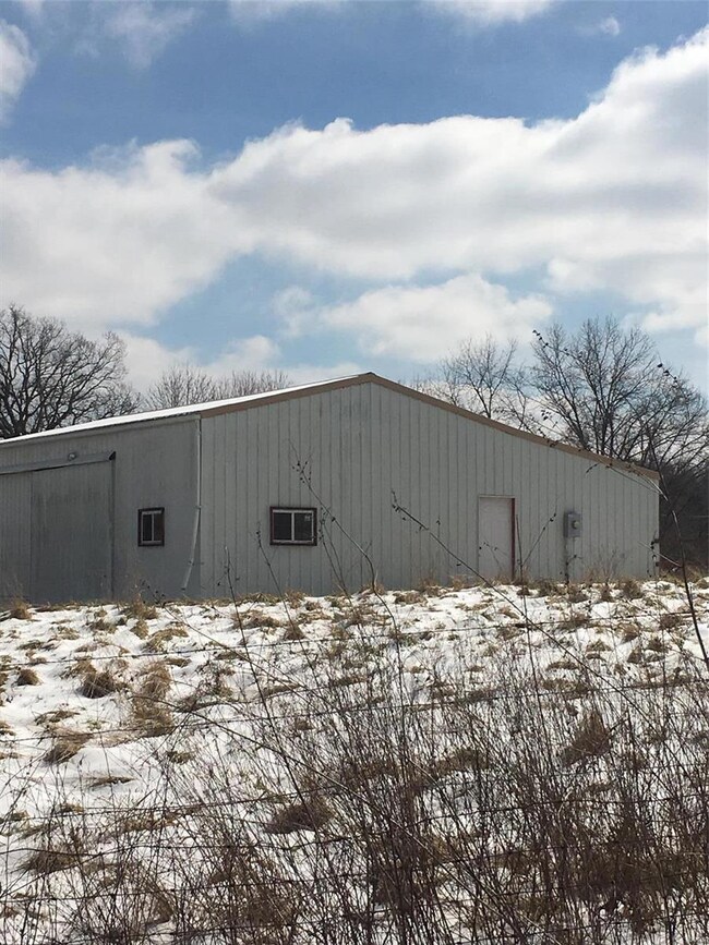 3112 Laws Rd, Farmington, MO 63640 - photo 2