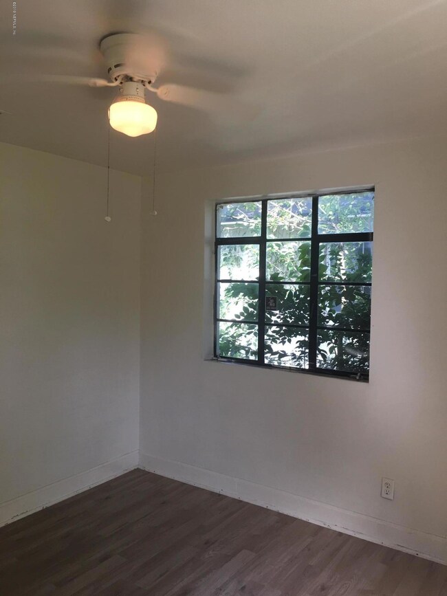 5073 Kerle St, Jacksonville, FL 32205 - photo 6