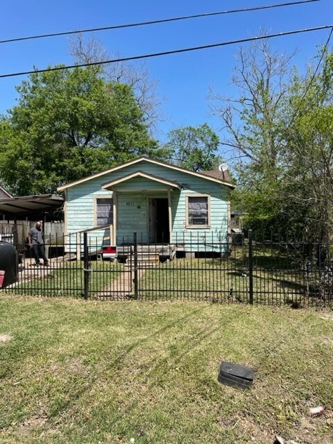 4613 Plaag St, Houston, TX 77016 - photo 2