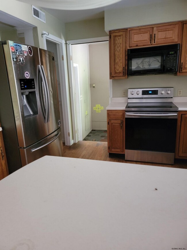 8 Marathon Dr, Troy, NY 12180 - photo 4