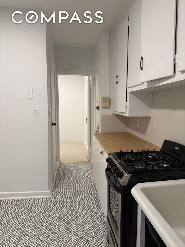 170 Ludlow St unit 3B, New York, NY 10002 - photo 5