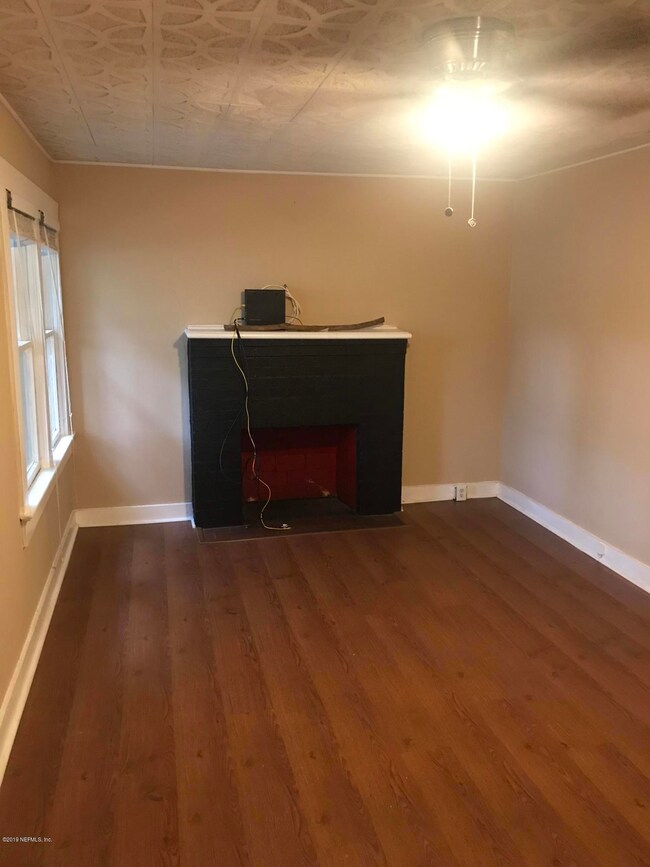 9BAE7A29-C5DE-4BA6-A81C-B7355628A9C6