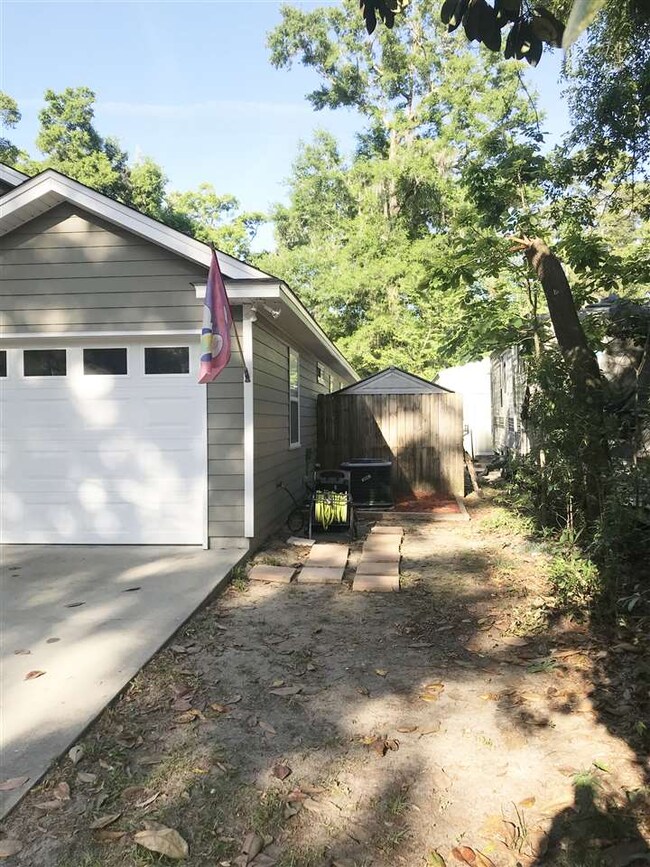 113 Cochise St, Crawfordville, FL 32327 - photo 2